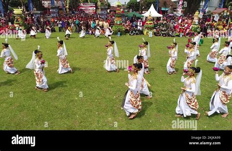 Traditional Dances That Fill The Event At The Magelang Cultural Arts