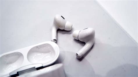 Apple Airpods Pro Vs Bose Quietcomfort Earbuds Which Earbuds Win