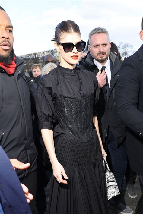 Alexandra Daddario Christian Dior Show At Paris Fashion Week 02 28