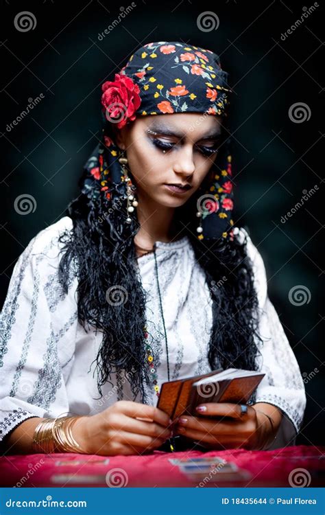 Gypsy Fortune Teller Predicts The Future Royalty-Free Stock Image ...