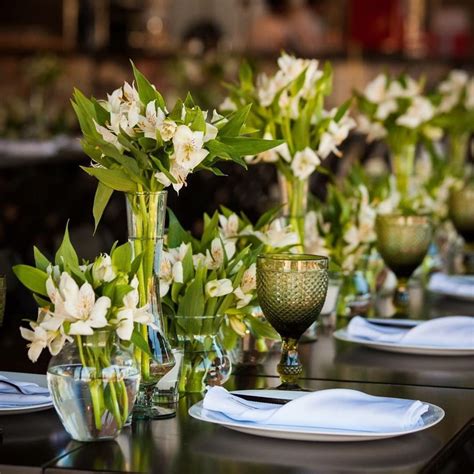 Centro De Mesa Com Taças E Flores - Centro de Mesa para Casamento: 80 Ideias Inspiradoras