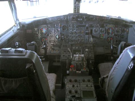 Boeing 737 Cockpit Wallpaper - WallpaperSafari