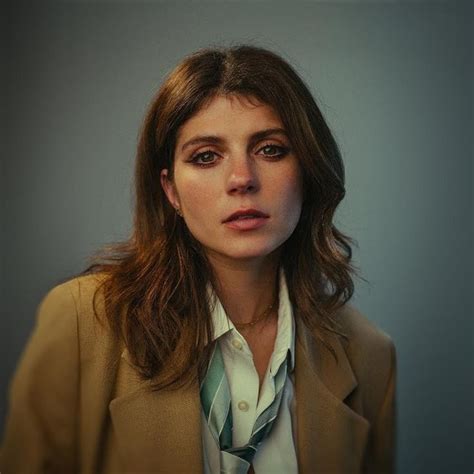 Emily Bader emily bader Photos et vidéos Instagram Brunette actresses Lady jane Pretty