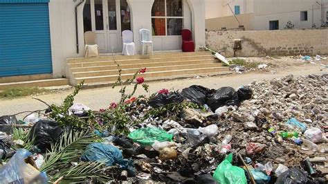 Djerba Sous Les Ordures La Plage