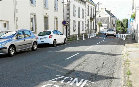 Bannalec Les Travaux Sur Les R Seaux Dassainissement De La Rue De