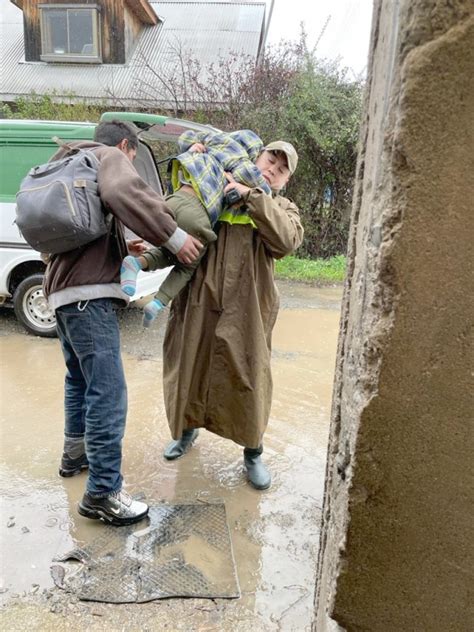 Linares Cooperan Con Familias Damnificadas Por Las Inundaciones De