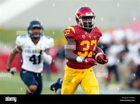 October 18 2014 Usc Trojans Running Back Javorius Allen 37 Carries The Ball And Scores A