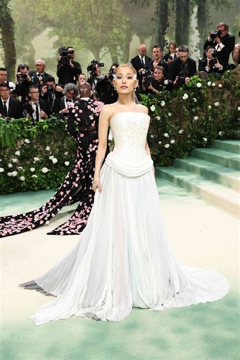 Ariana Grandes 2024 Met Gala Dress Had A Secret Meaning