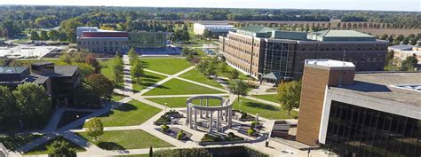 College And University Track And Field Teams University Of Illinois