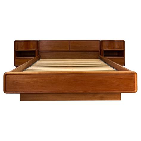 Danish Modern Teak Queen Floating Platform Bed By Kibaek Mobelfabrik A