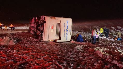 Más de 20 personas heridas tras volcarse un autobús en la I 84 La