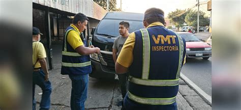 Imponen Multa A Automovilista Que Transportaba Pasajeros Sin