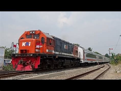 Full Hunting Balapan Kereta Di Stasiun Labuhan Ratu Keretaapi Kereta