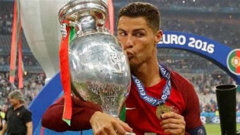 Cristiano Ronaldo Layak Kembali Meraih Ballon D Or TribunNews