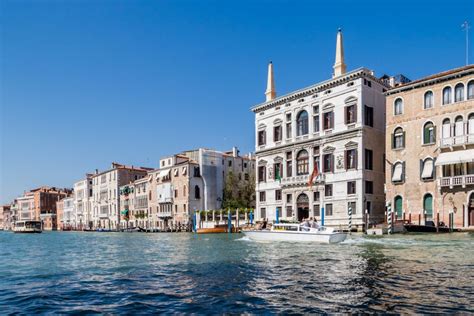 Venice: Shared Gondola Ride Across the Grand Canal | GetYourGuide