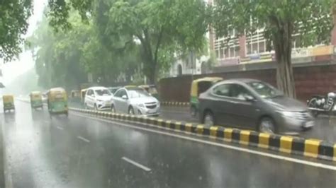 Weather Update Moderate To Heavy Intensity Rainfall Likely In Delhi