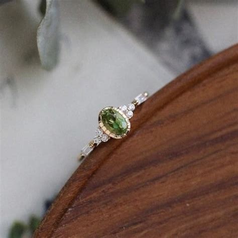 Vintage Peridot Ring - Etsy