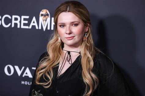 Abigail Breslin Steckbrief Bilder Und News Gmx