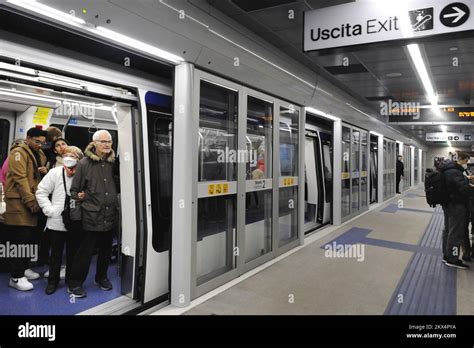 Milano La Nuova Linea 4 Della Metropolitana Milan The New Metro 4