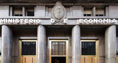 Allanaron El Ministerio De Finanzas Por Operaciones Irregulares Con Fondos De La Anses