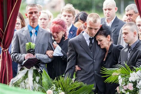 Pogrzeb 15 letniej Klaudii z Barcina zamordowanej w Chałupskach