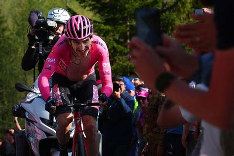 Pour le moment ça fait juste mal Geraint Thomas perd le Giro d