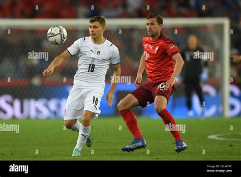 Nicolo Barella Italia Fabian Frei Svizzera Durante La Gara Di