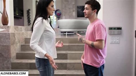 Reagan Foxx Hot Milf