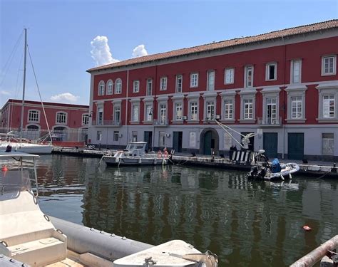 Napoli Celebra La Giornata Del Mare Al Molo San Vincenzo