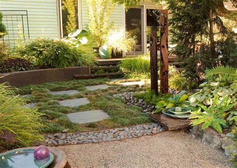 Easy Landscaping Ideas | Better Homes & Gardens