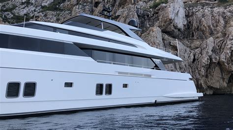 ANDINORIA SANLORENZO SL 118 exclusivité Damonte Yachts Consulting