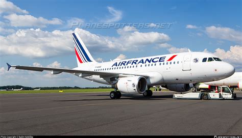 F GUGQ Air France Airbus A318 111 Photo by Radim Koblížka ID 1193873