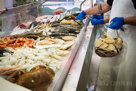 Mercato Ittico Caorle La Storia Del Mercato Del Pesce