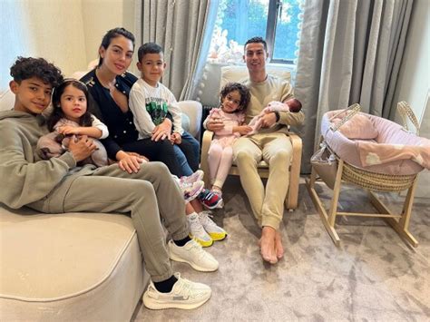 Cristiano Ronaldo Georgina Rodriguez dévoile le prénom original de