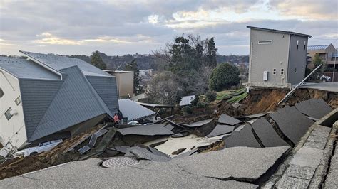 Powerful Earthquake Hits Japan, and Officials Warn of Aftershocks - The ...