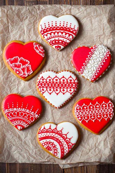 Valentine S Day Sugar Cookies Dipped In Chocolate Are Easy And Elegant