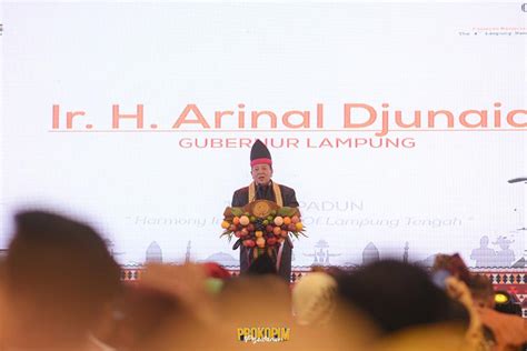 Gubernur Arinal Dan Ketua Dekranasda Riana Sari Resmi Buka Lampung