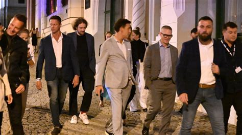 Galerie Clive Owen Ve Varech Noc Tr Vil V Podniku Se Zuzanou