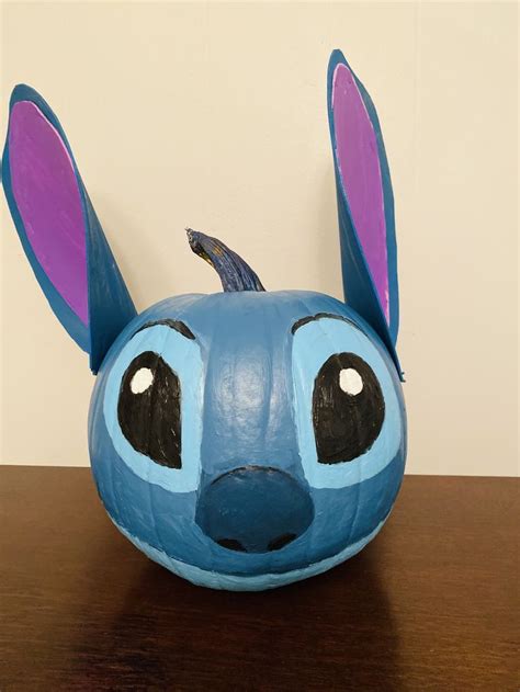 Lilo & Stitch painted pumpkin | Disney pumpkin painting, Creative ...