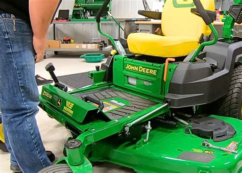 24 Learning Center How To Install A Hitch Onto A John Deere Z5 Zero Turn Mower