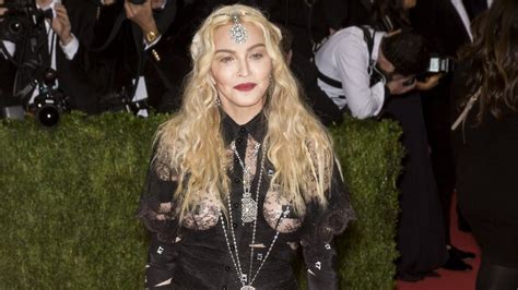 Madonna Teilt Foto Mit Ihren Sechs Kindern Newsflash24