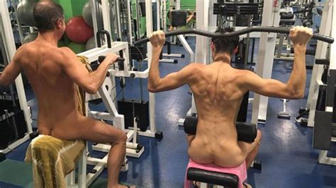 La Nueva Tendencia En Francia Ejercitarse Desnudo En El Gimnasio Infobae