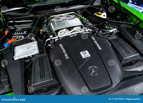 Close Up of Mercedes-Benz Engine AMG GTR 2018 V8 Bi-turbo Exterior ...