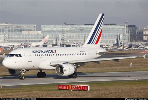 F GUGJ Air France Airbus A318 111 Photo By DE CRESCENZO FRANCESCO ID