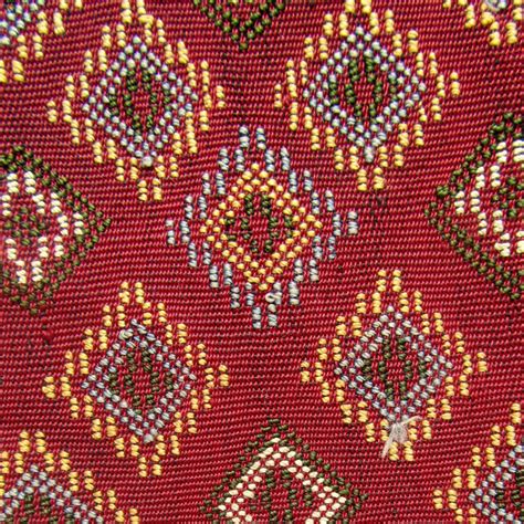 More textiles from Myanmar – Beautiful Stitches