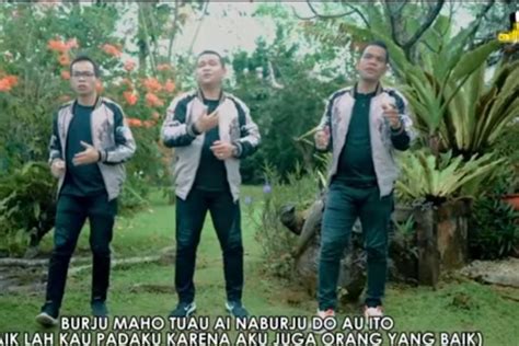 Lirik Dan Terjemahan Lagu Batak Terbaru Burju Ma Ho Na Burju Do Au