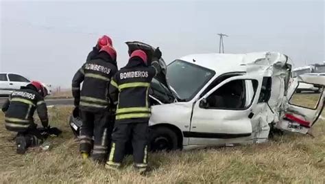 Impactante Choque En La Ruta Entre Un Cami N Y Una Camioneta En