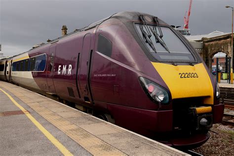 Class 222 222023 60263 East Midland Railway Sheffield Flickr