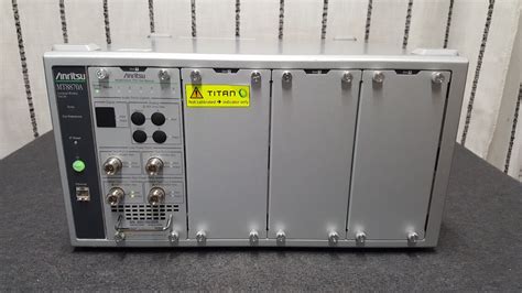 ANRITSU MT8870A Universal Wireless Test Set OPT 101 With MU88700A TRX