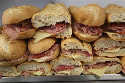 8 Fun Cuban Sandwich Facts & History (Who Knew?) | Food Trivia ...